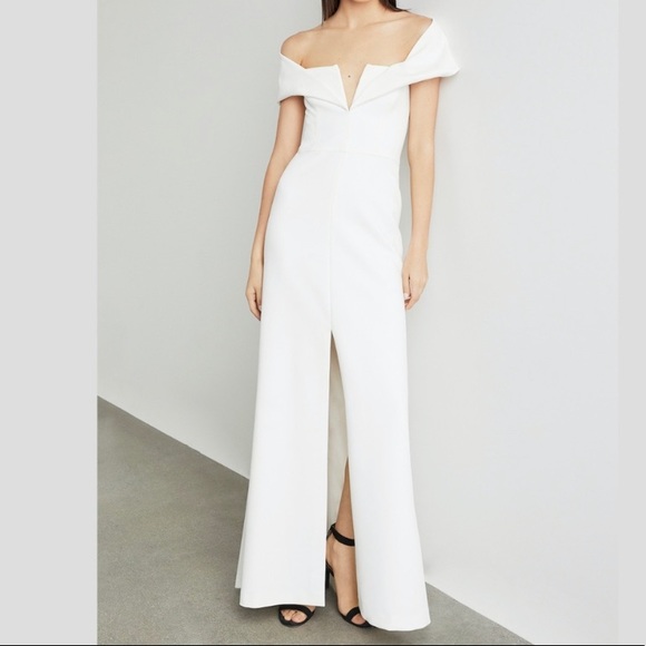 BCBGMaxAzria Dresses & Skirts - Stunning ivory gown BCBGMaxAzria Dresses & Skirts - Stunning ivory gown